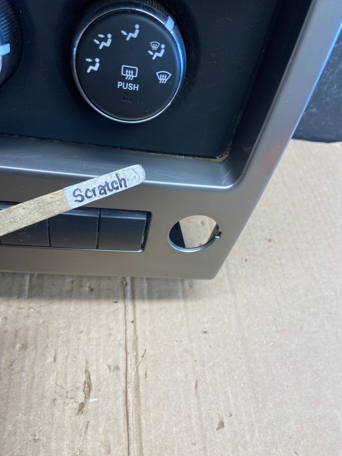 2008 to 2012 Jeep Liberty Dash Climate Temperature Control Radio Bezel AE3965 DG3