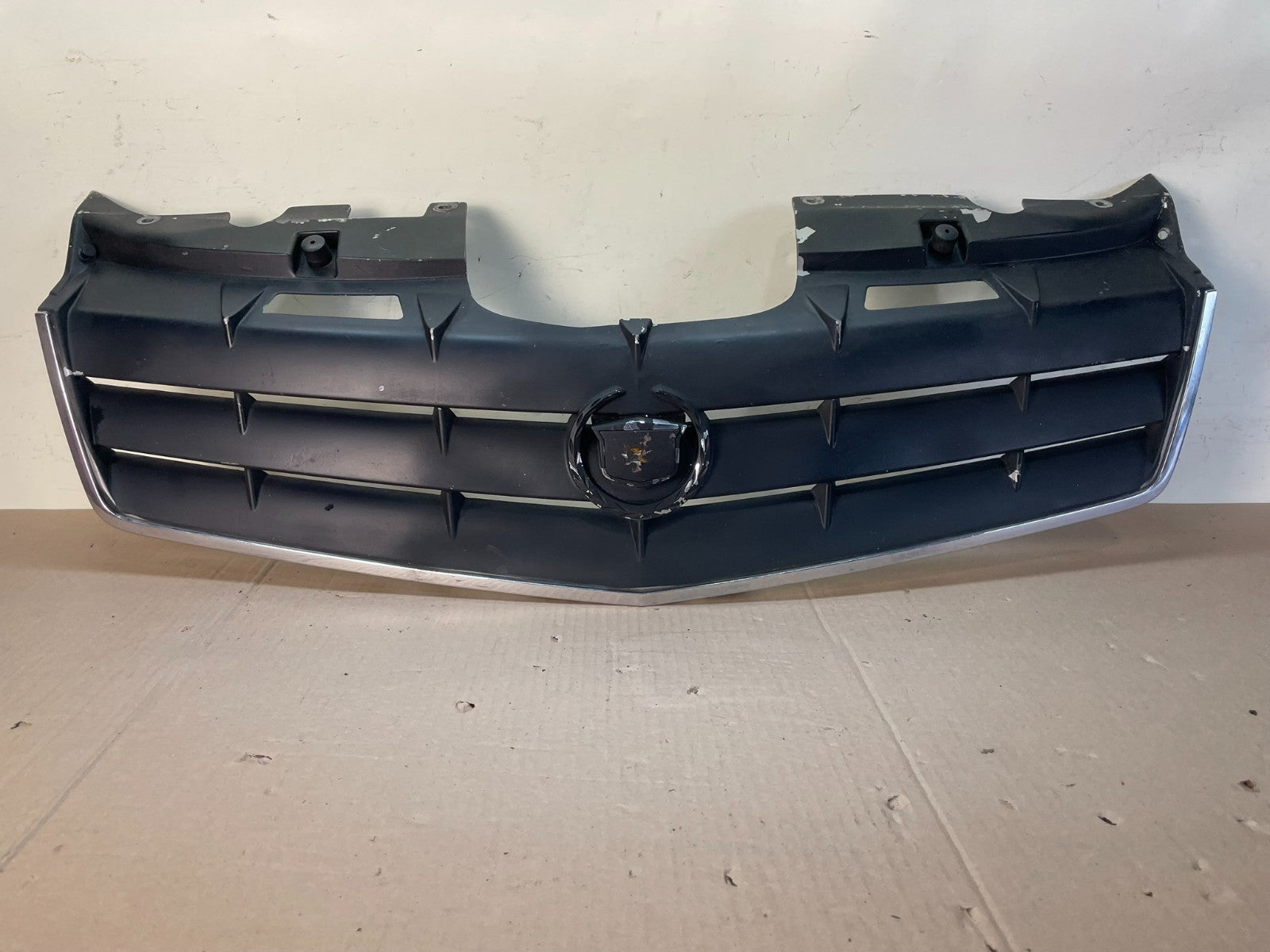 2006 to 2009 Cadillac SRX Front Upper Grille Grill AG7663 DG0