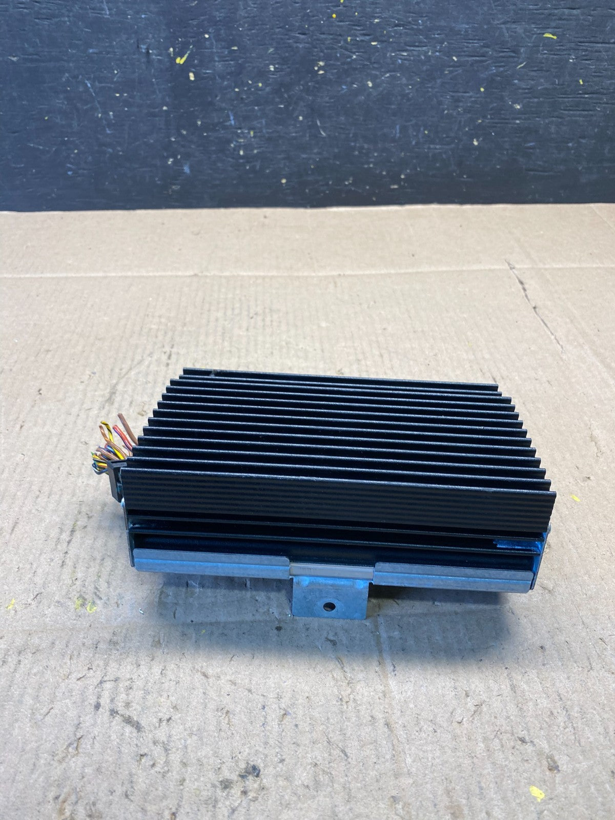 2007-2010 BMW X5 Top HiFi Lear Radio Audio Amplifier Amp OEM R6056 DG3