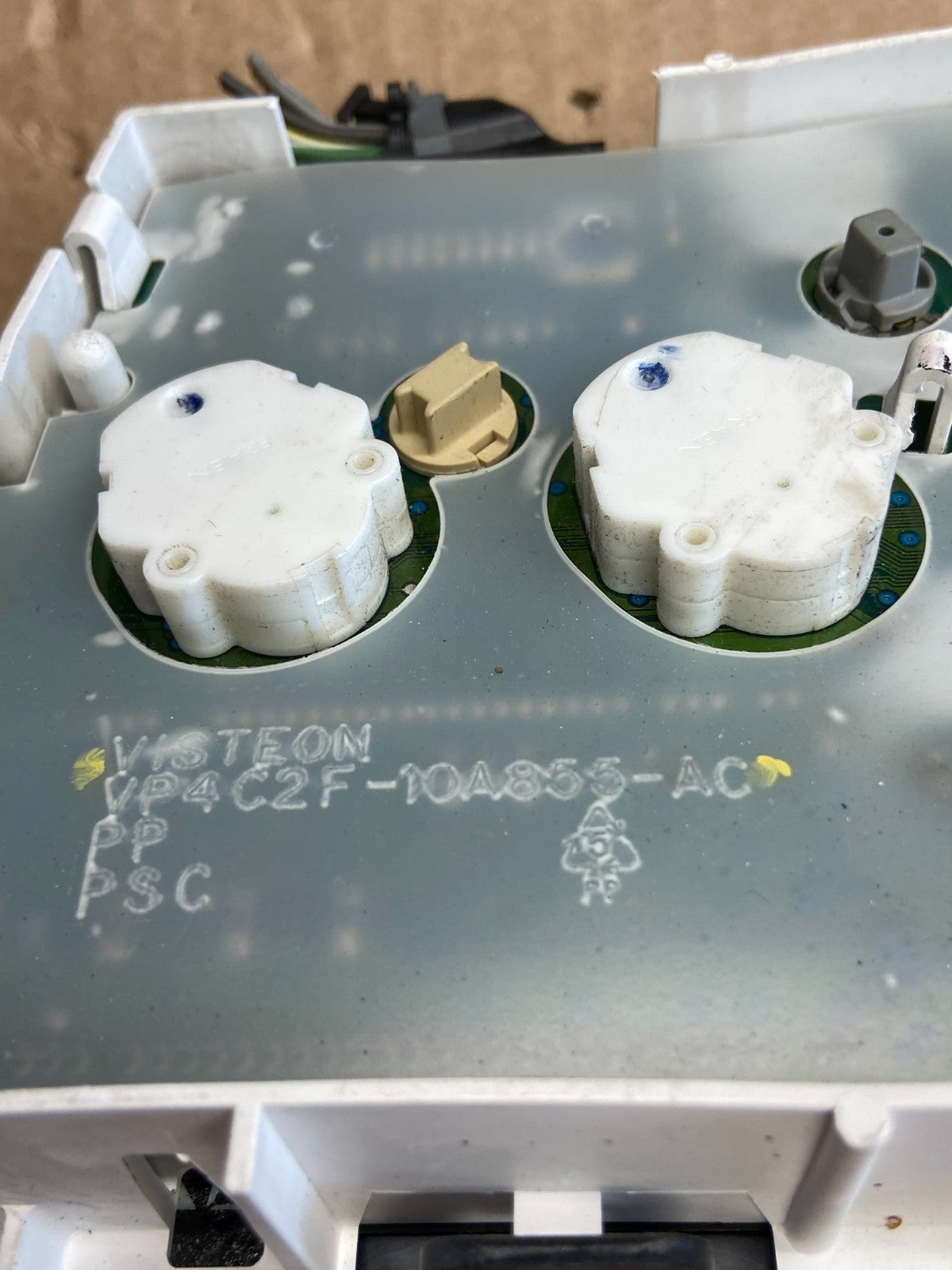 2006 Ford E350 Gauge Speedometer Cluster AF6138 DG6