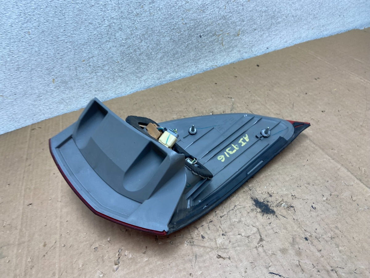 2006 - 2010 Toyota Sienna Right Passenger Side Tail Light AI9316 LK4