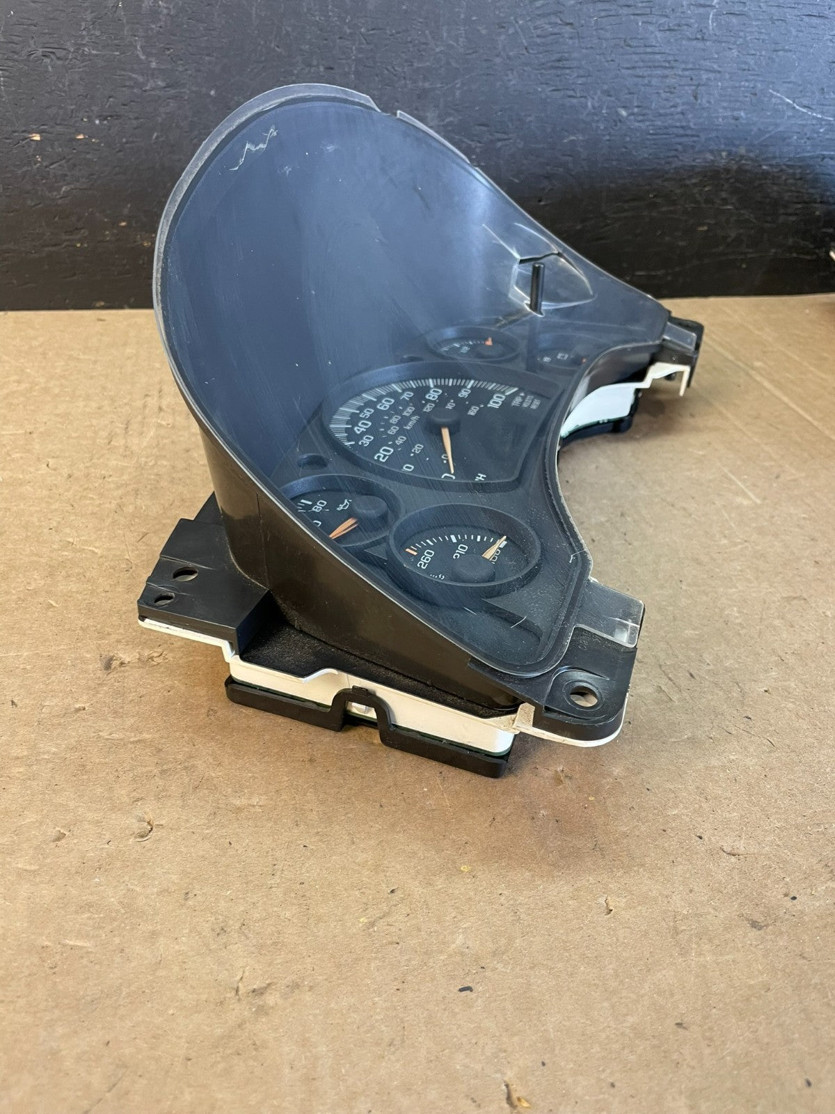 2004 to 2007 Chevrolet Express Speedometer Cluster Gauge ad0382 DG1