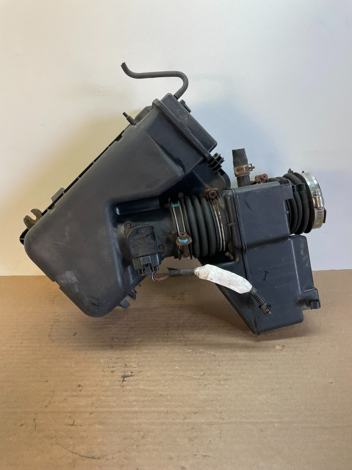 2004 to 2010 Toyota Sienna Air Cleaner Box AF84760