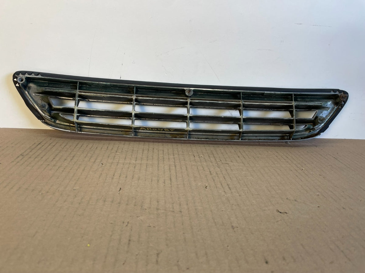 2000 to 2001 Lexus ES300 Front Grille Grill AH04873