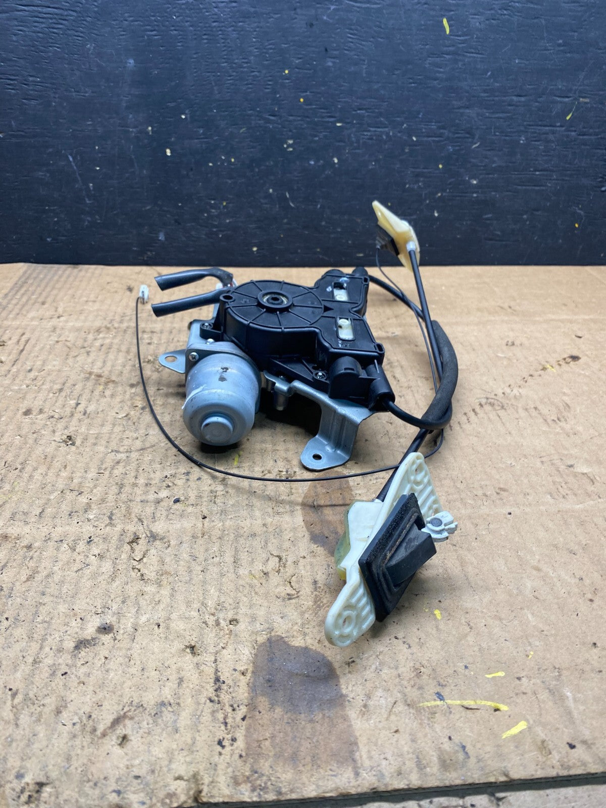 2011 to 2017 Nissan Quest Rear Left Side Power Sliding Door Motor Wire N5387 DG2