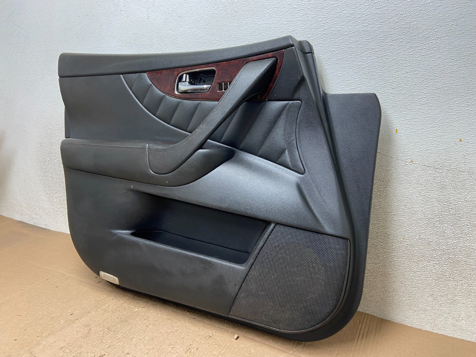 2009 to 2012 Infiniti EX35 Front Left Driver LH Door Trim Panel Y3198 DG1