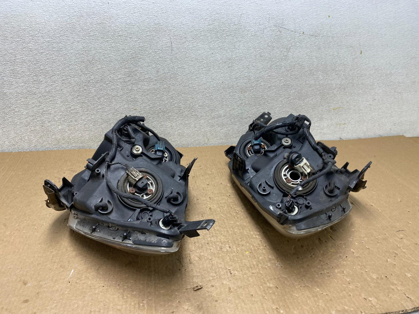 2005 2006 2007 Honda Odyssey Left+Right Set Halogen Headlights V3238 DW11