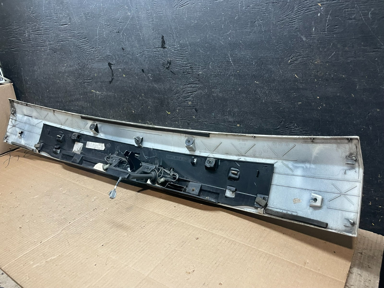 2011-2018 Dodge Grand Caravan Rear Tail Gate Trim Molding Panel OEM Y1764 DG7
