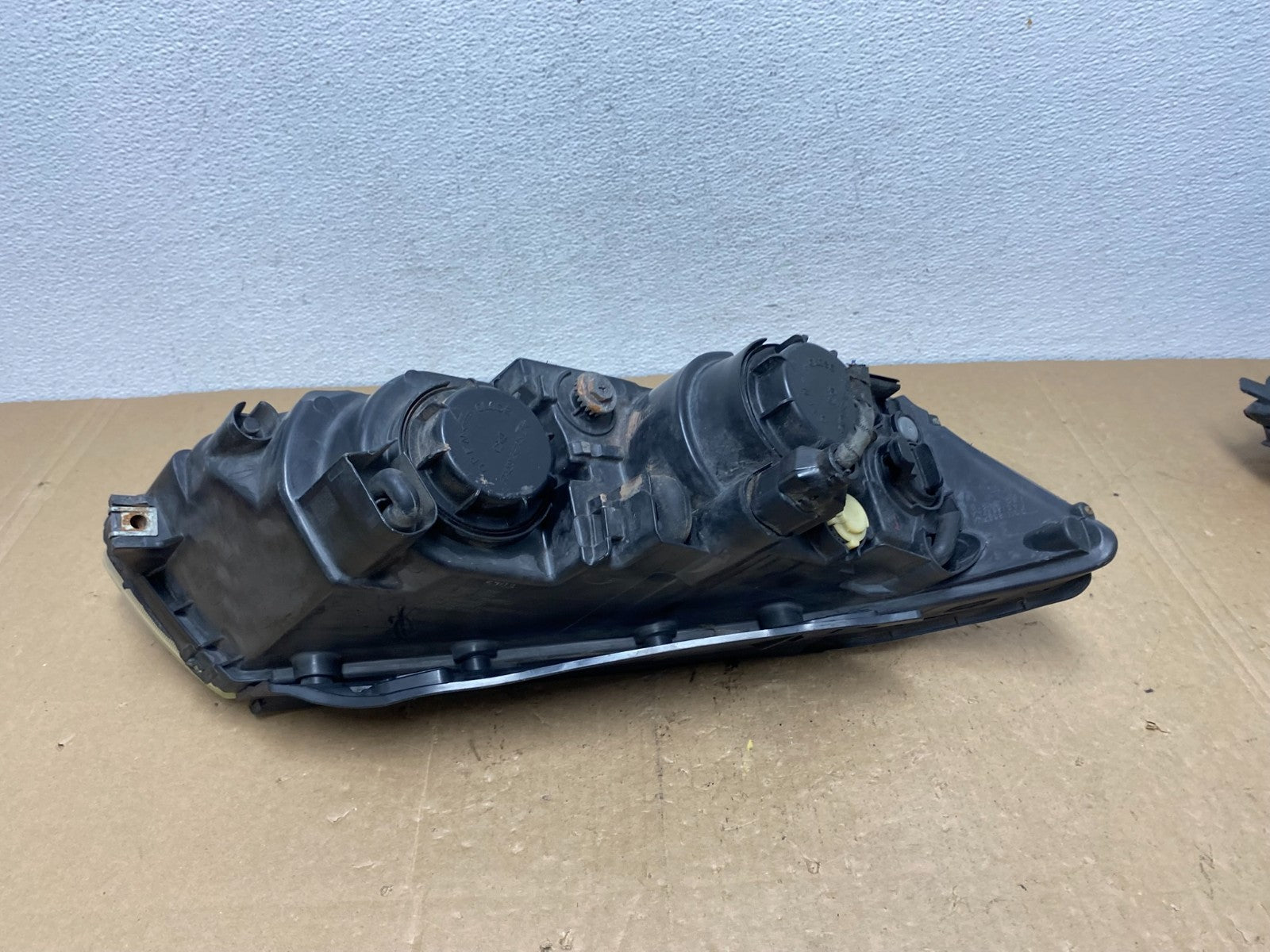 2006 to 2008 Hyundai Sonata Left Driver LH Side Headlight Halogen AC5856 DW5