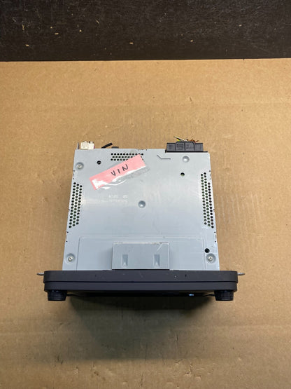 2014 to 2016 Volkswagen Passat Jetta Radio CD Player Screen Navigation AG7369 DG4