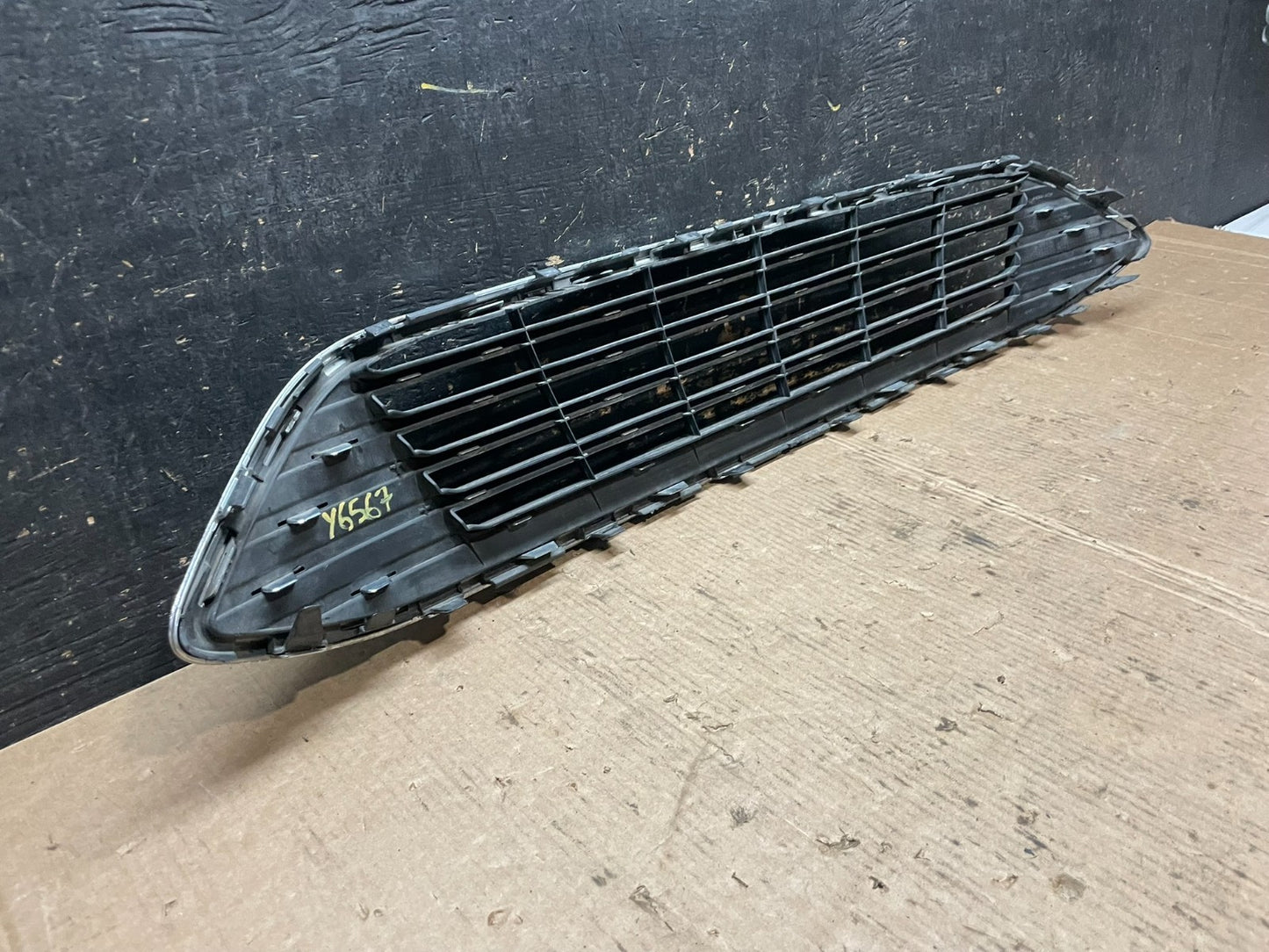 2015 to 2018 Ford Focus Front Upper Grille Grill Z6087 DG4
