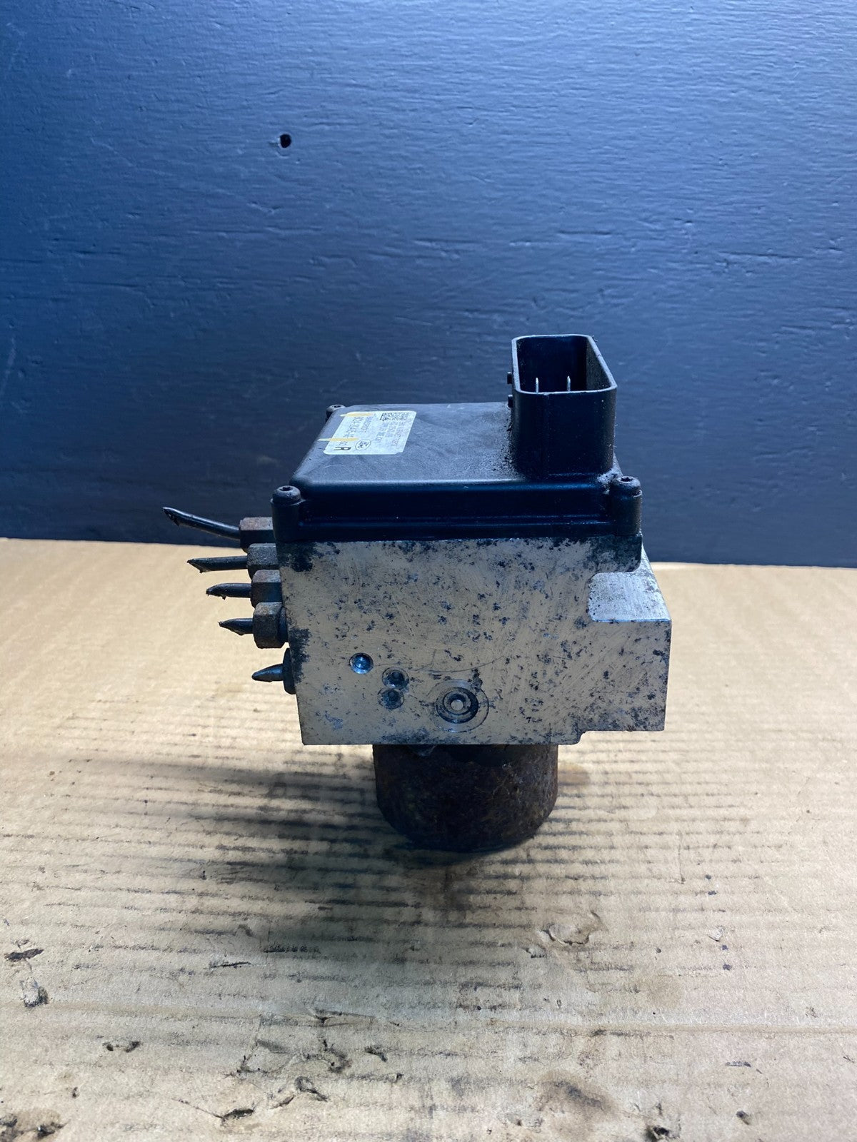 2011 - 2014 Ford E250 E350 Van  ABS Anti Lock Brake Pump Module Oem AB7148 DG2