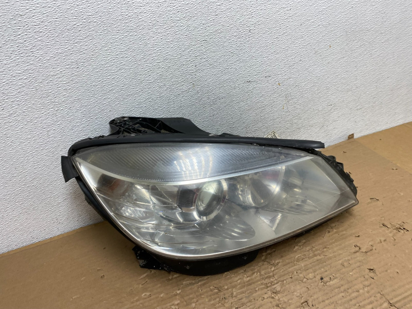 2008 to 2011 Mercedes Benz C-CLASS Right Passenger Side Headlight AD4350 DW2