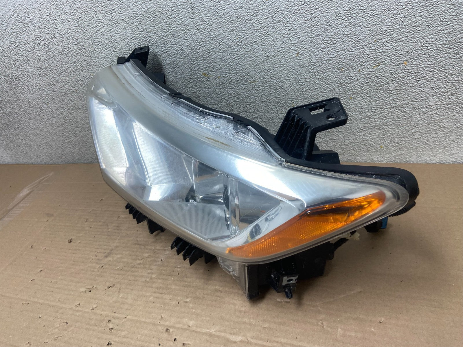 2012 to 2017 Nissan Quest Left Driver LH Side Headlight Halogen Oem AA8761 DW1