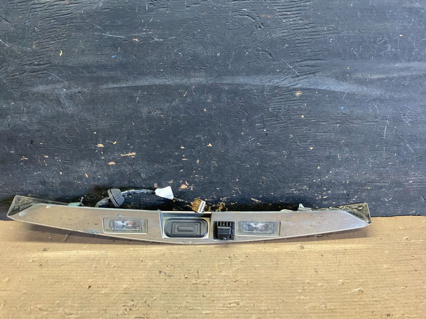 2010-2015 Cadillac SRX Rear Liftgate Tailgate Finish Molding W/ Camera s3375 DG4