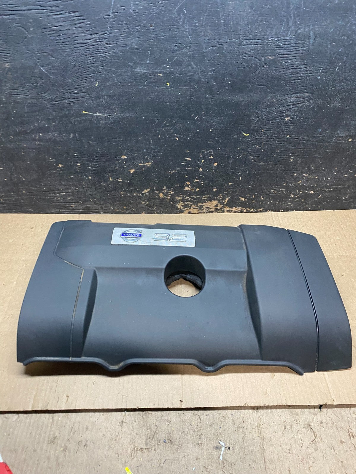 2007 to 2014 Volvo XC90 OEM 3.2L Upper Top Engine Motor Dust Cover Oem x9574 DG0