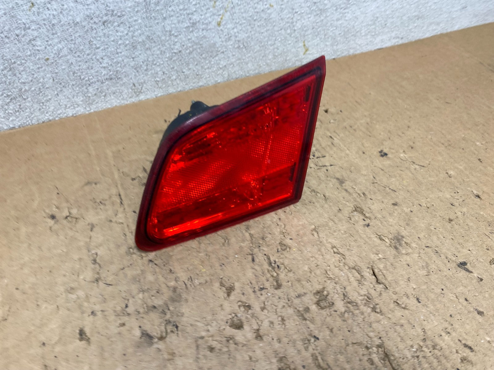 2010-2014 Subaru Legacy Right Passenger Rh Side Tail Light Inner Oem Q8167 DW2