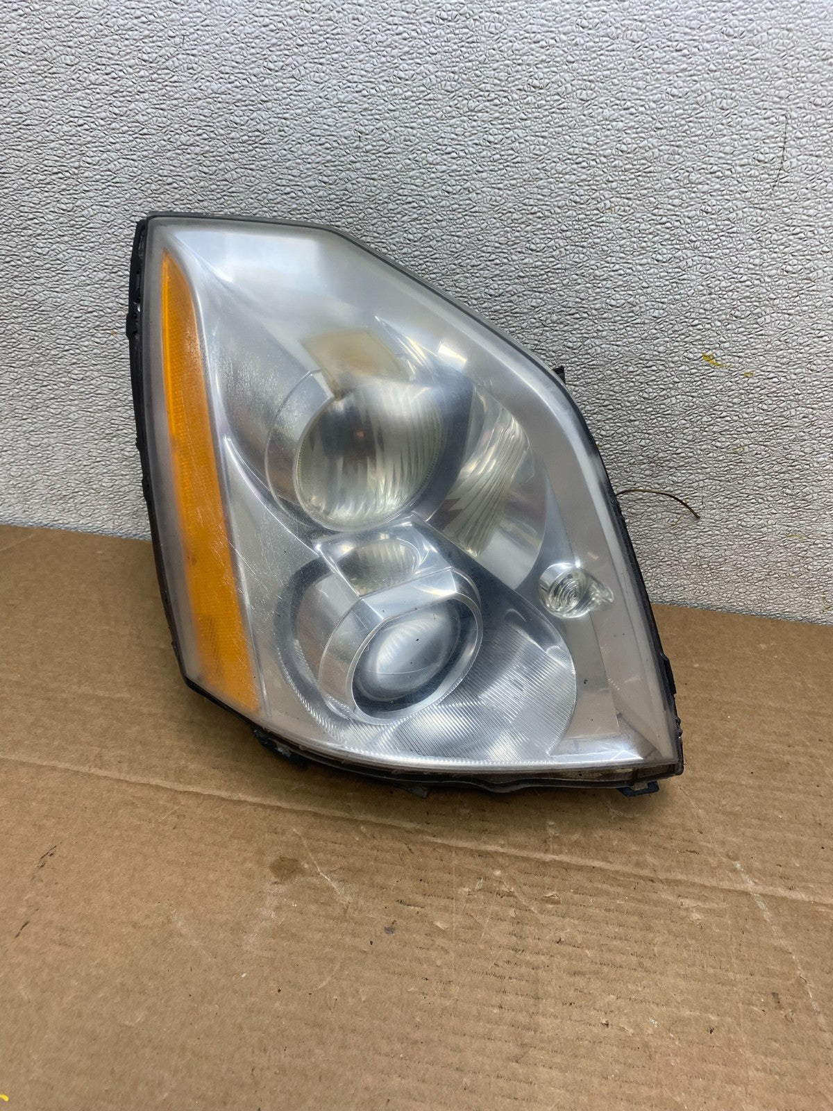 2006 to 2011 Cadillac DTS Right Passenger RH Side Xenon Hid Headlight Z1377 DW0