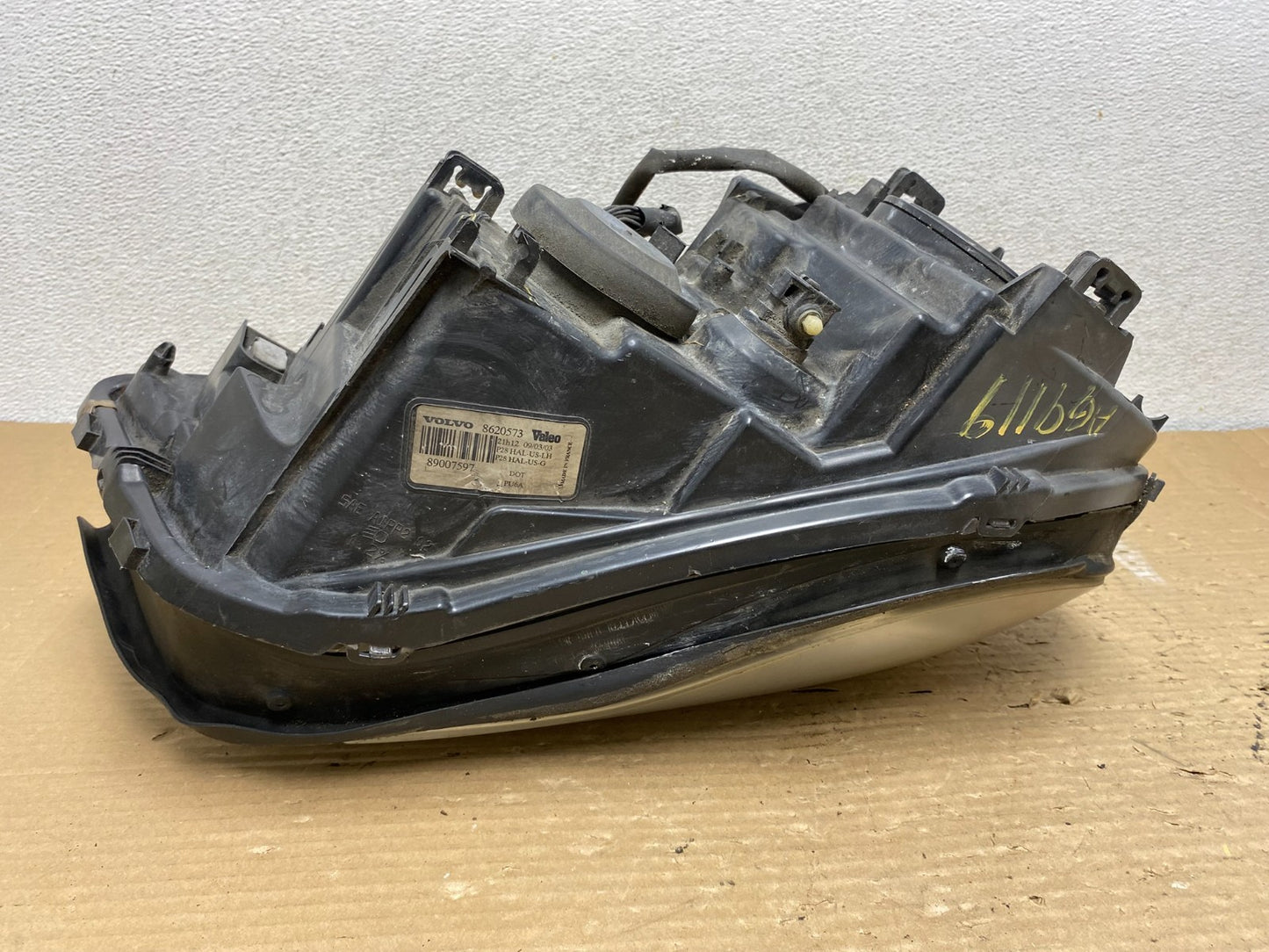 2003-2013 Volvo XC90 Left Driver LH Side Halogen Headlight AG9119 DW5