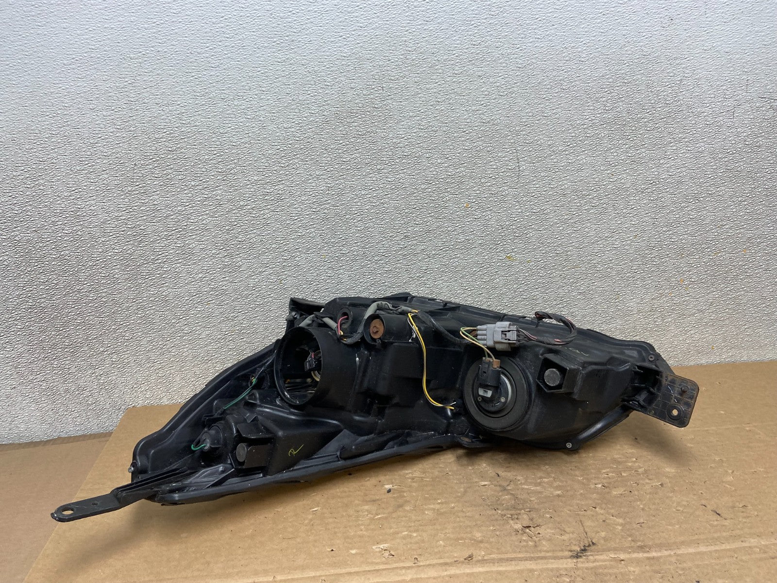 2013 - 2014 Subaru Legacy Outback Right Passenger Headlight AB4737 DW4
