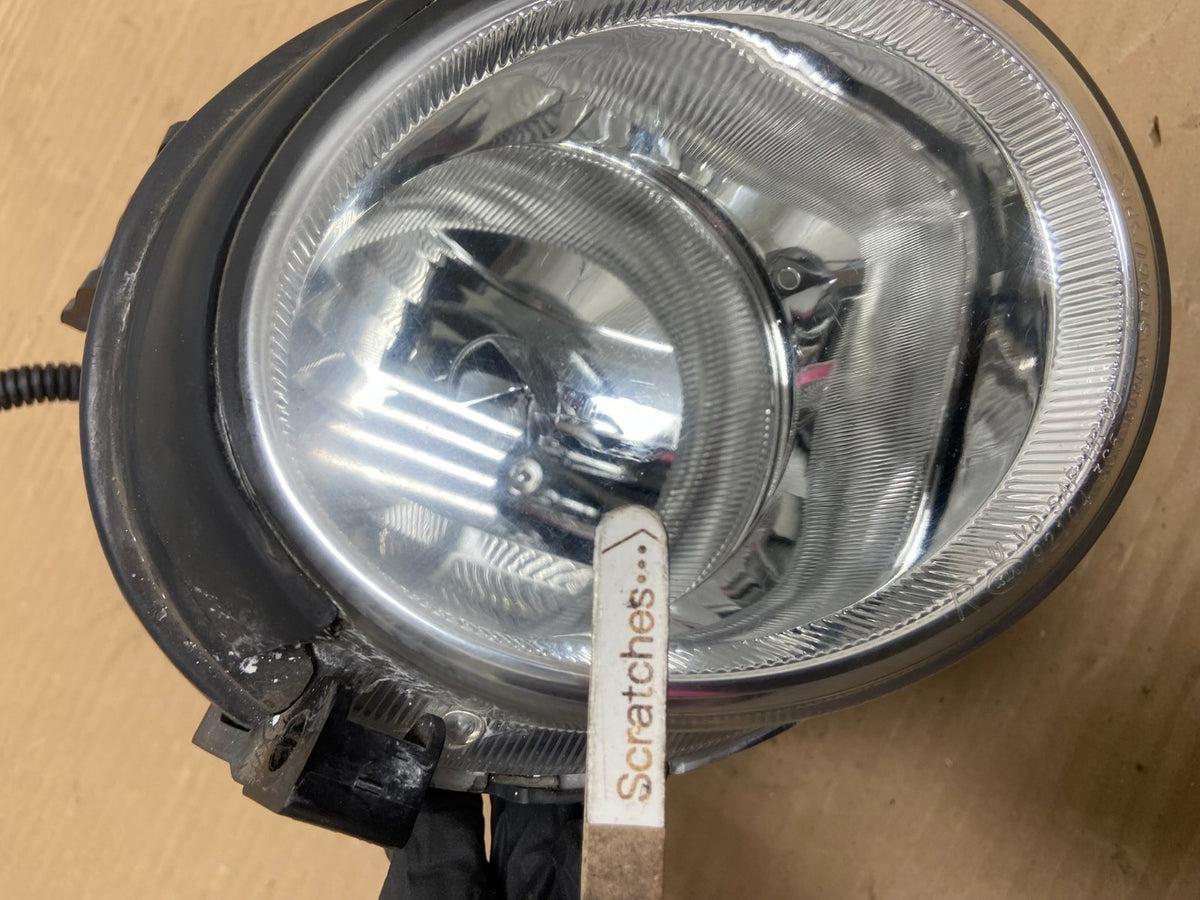 2003 to 2005 Kia Optima Left+Right Side Inner Headlight AG89153