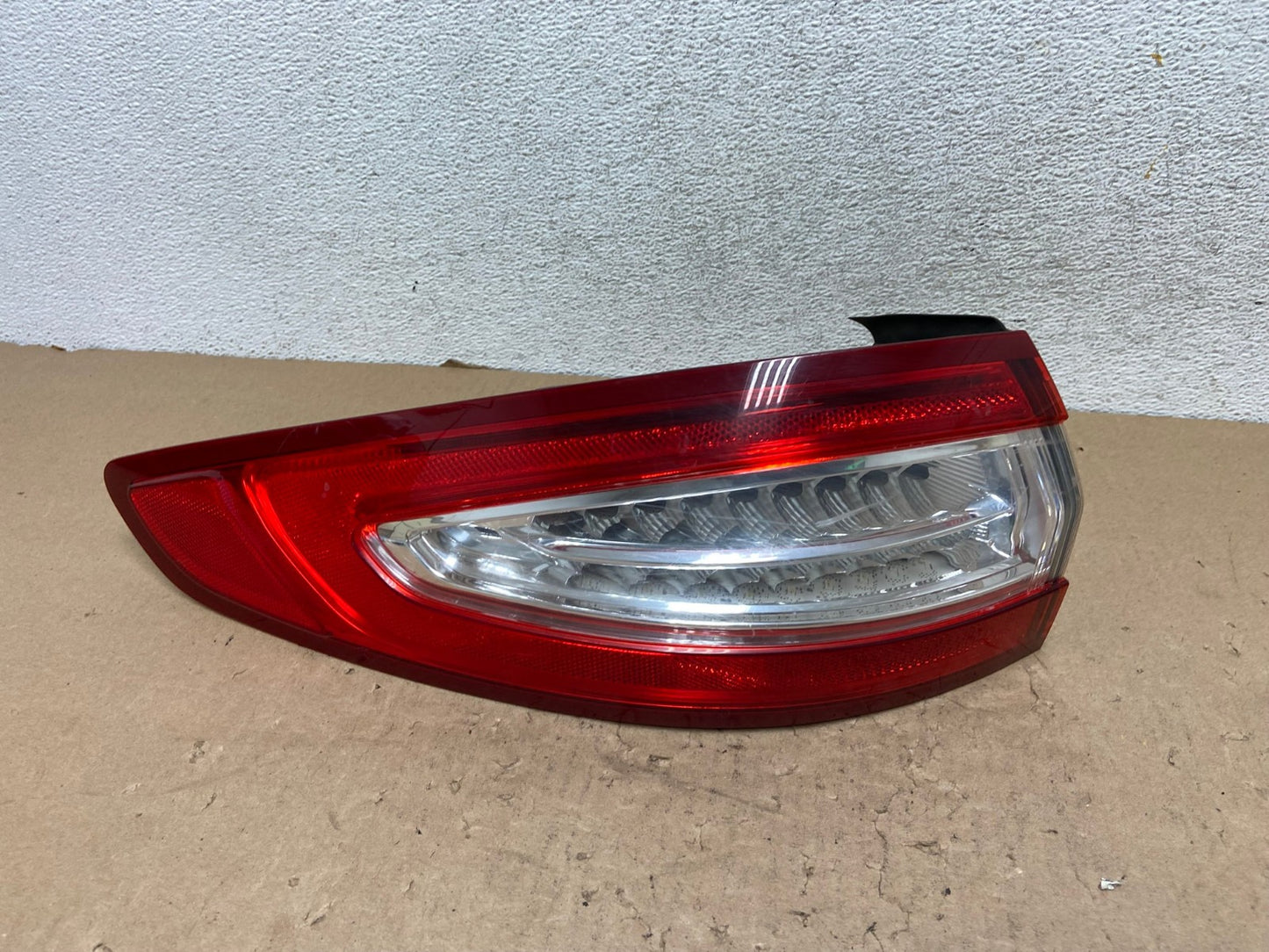 2013 to 2016 Ford Fusion Left Driver LH Side Tail Light AG4423 LK0