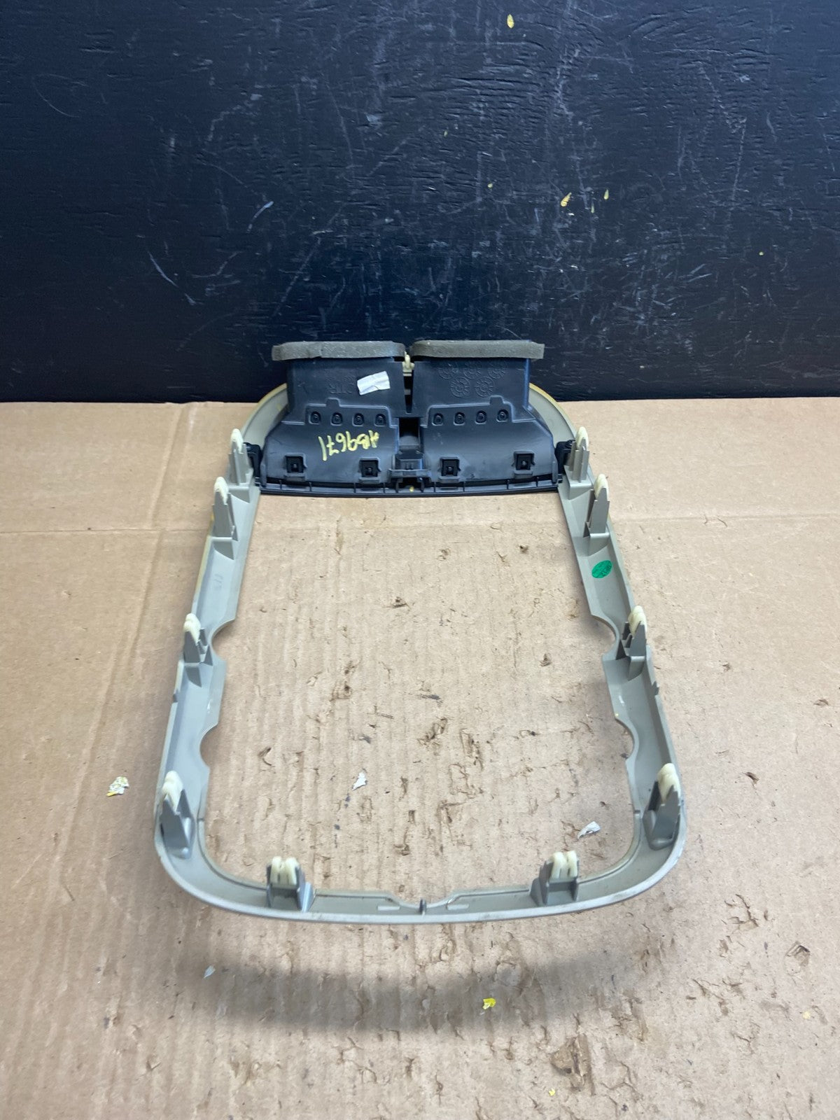 2013-2016 Chevrolet Malibu Center Radio Switch Air Vent Trim Bezel AB9671 DG4