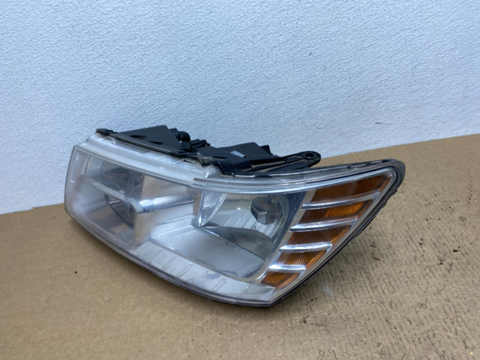 2009 to 2017 Dodge Journey Headlight Left Driver Lh Side Halogen AC1605 DW1