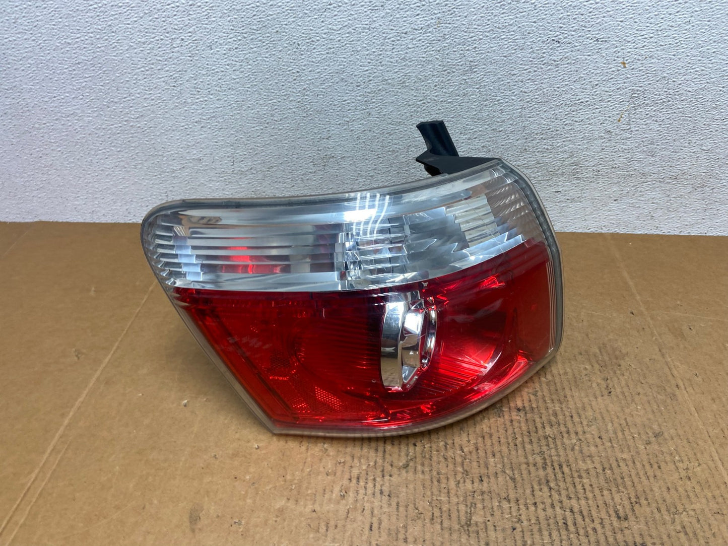 2007 to 2012 GMC Acadia Tail Light Left Driver Lh Side AE0323 LK0