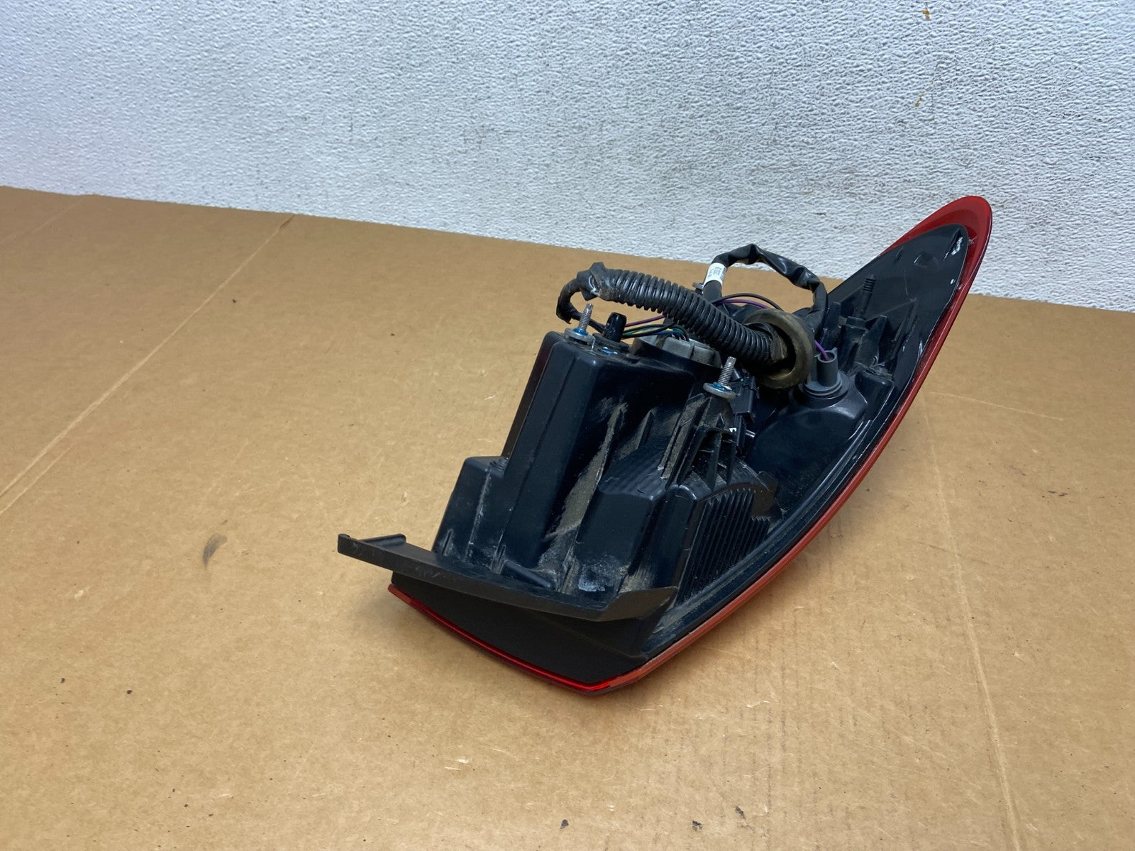 2016 - 2020 Chevrolet Malibu Right Passenger RH Side Tail Light AD8975 DG3