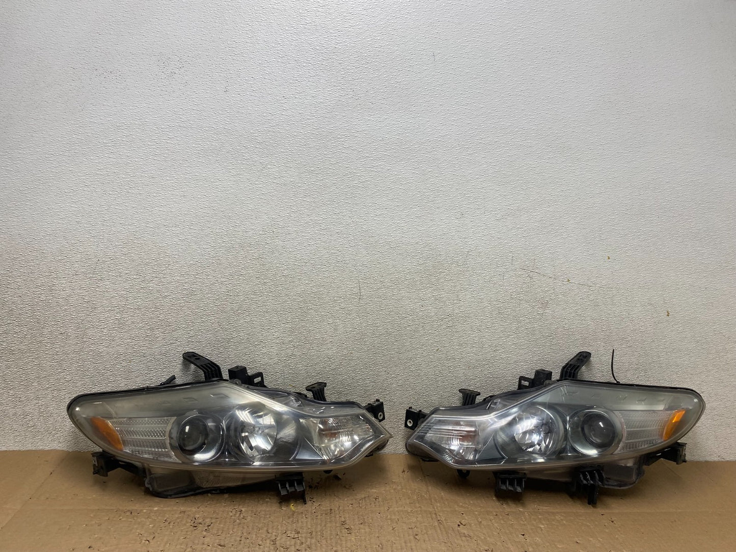 Halogen 2011 2012 2013 2014 Nissan Murano Headlights Left+Right T8053 DW0