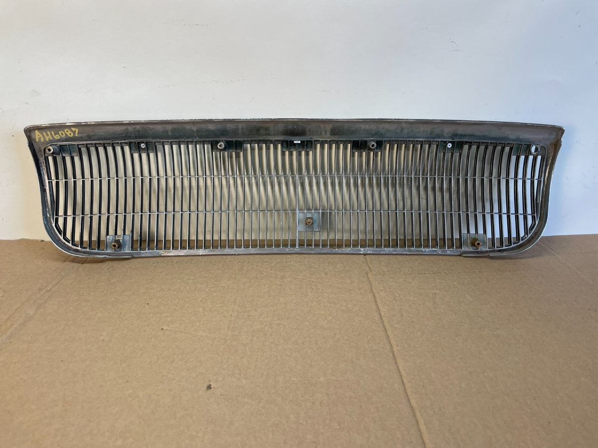 1991 to 1996 Buick Roadmaster Front Upper Grill Grille AH6087 DG3