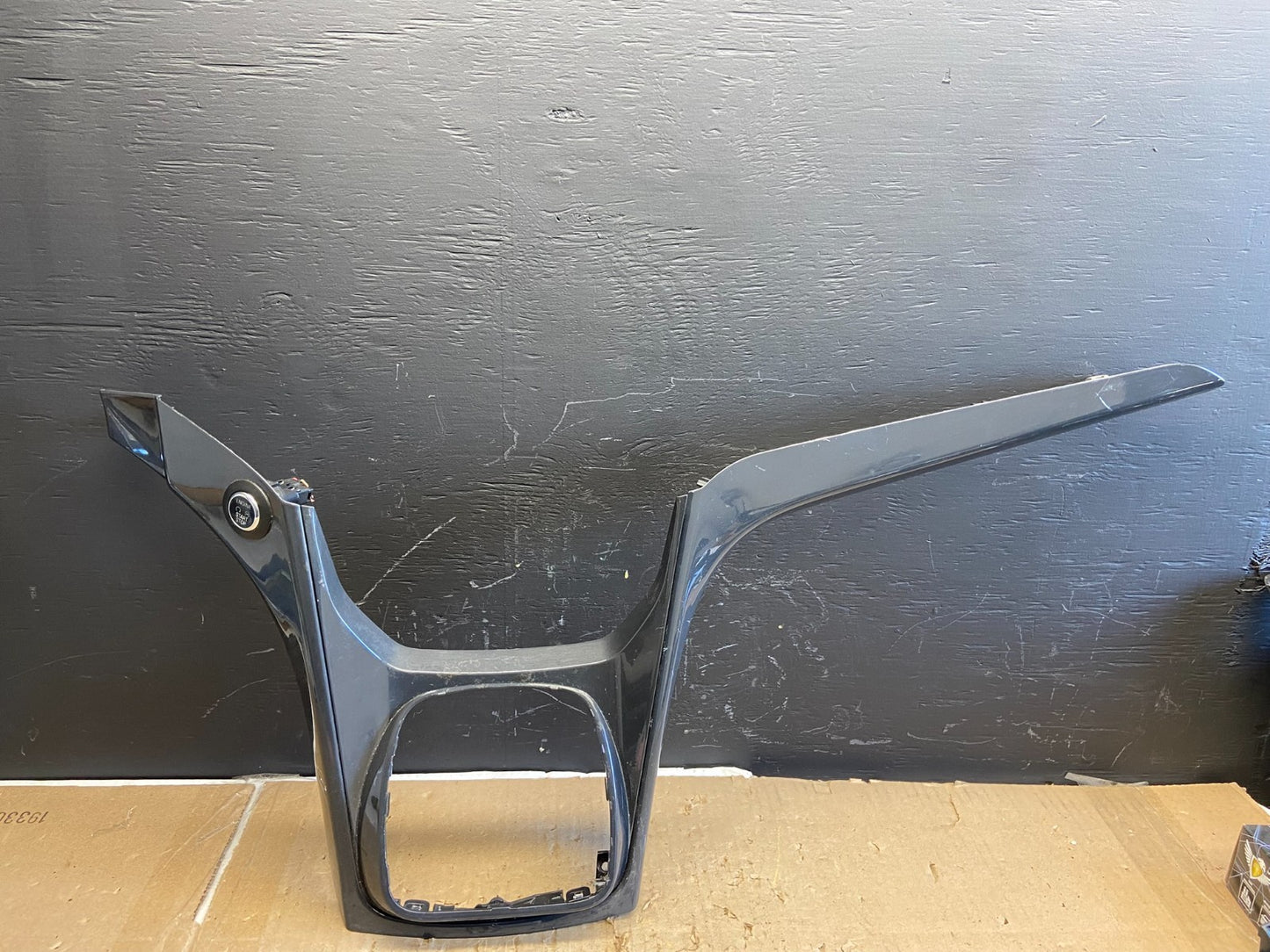 2013-2016 Ford Escape  Center Dash Radio Gear Shifter Panel Bezel Trim AB5889 DG0