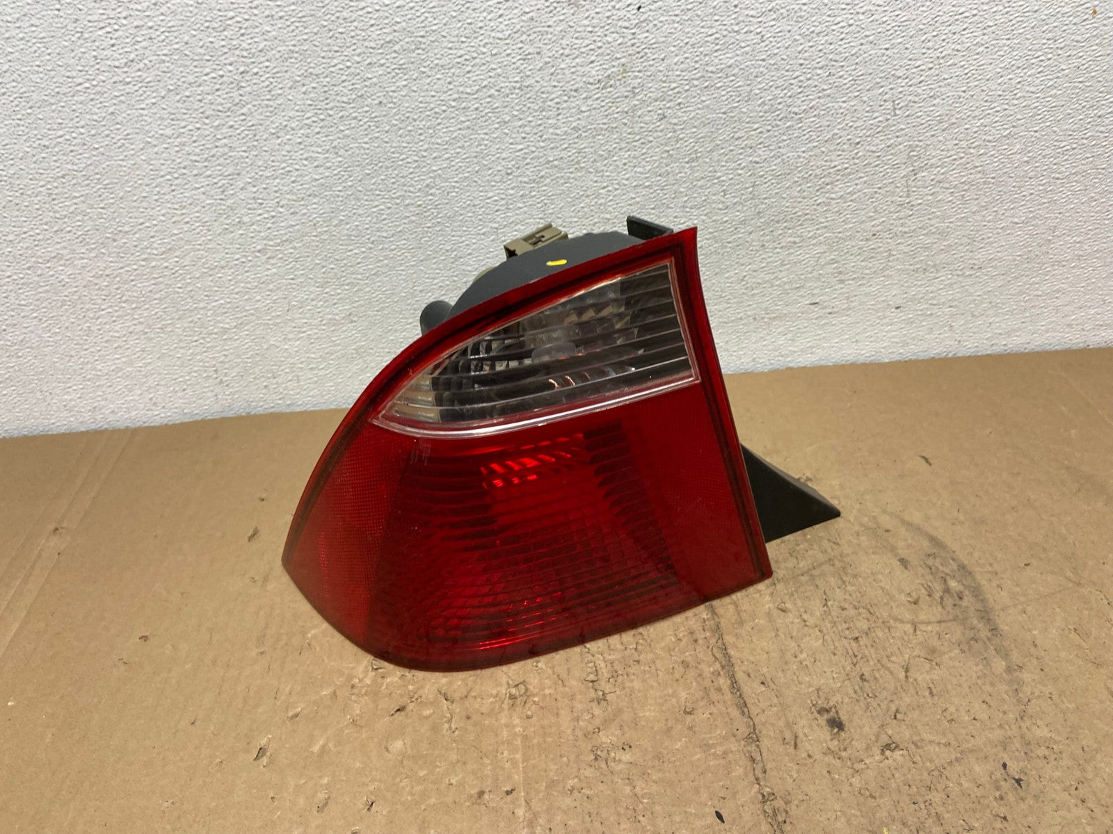 2005 2006 2007 Ford Focus Sedan Left Driver Side Tail Light AC7327 LK0