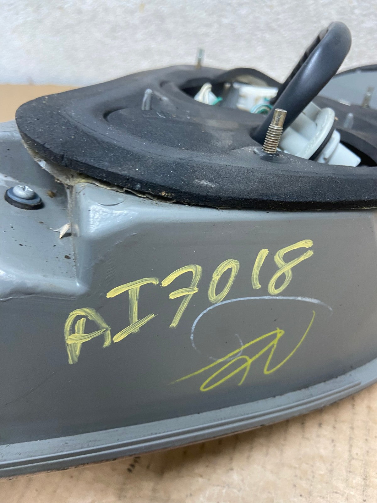 2005 to 2006 Toyota Camry Tail Light Left Driver Lh Side AI7018 LK5