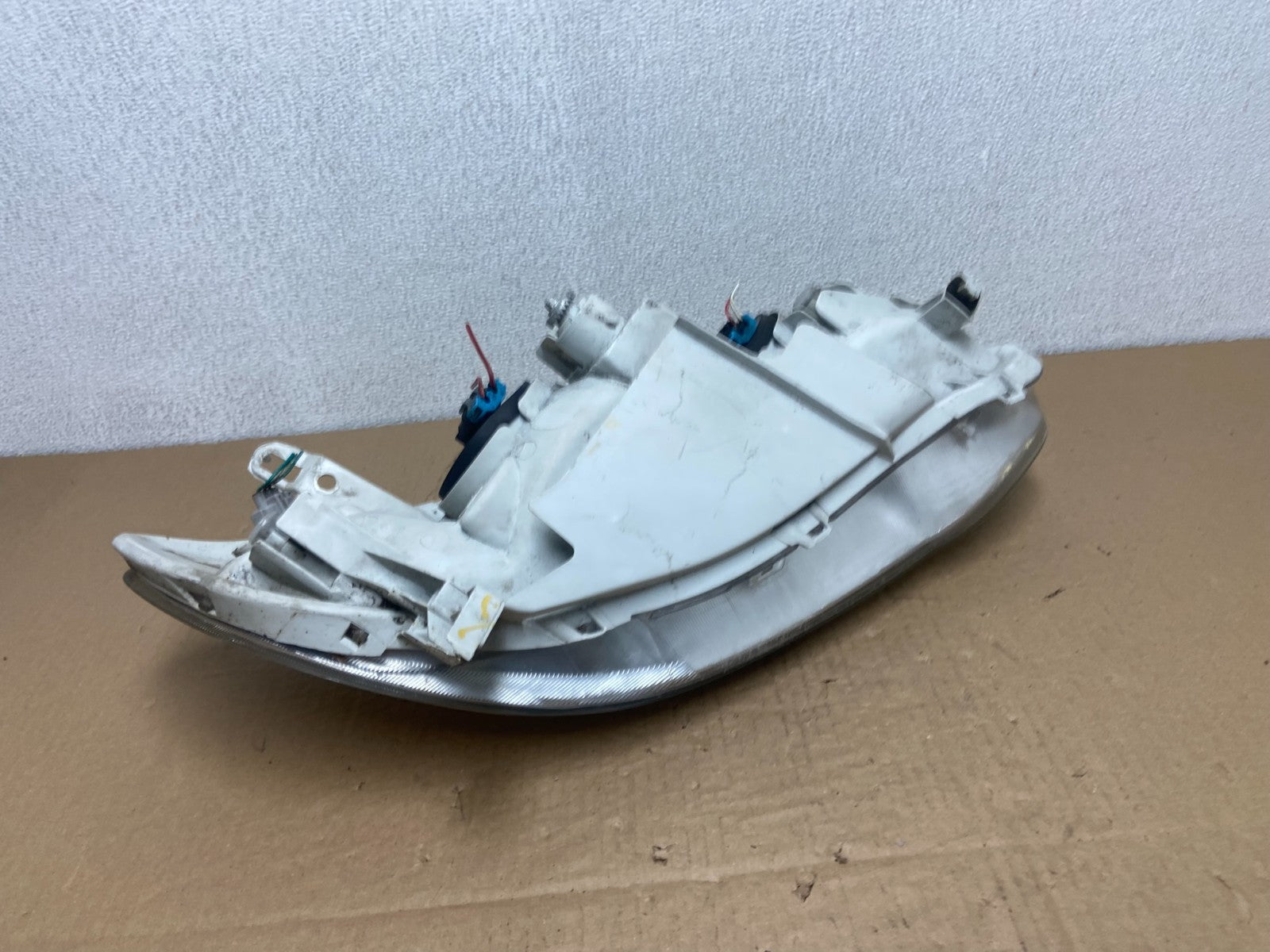2005 to 2008 Toyota Corolla Left Driver LH side Headlight Oem AB6171 DW8