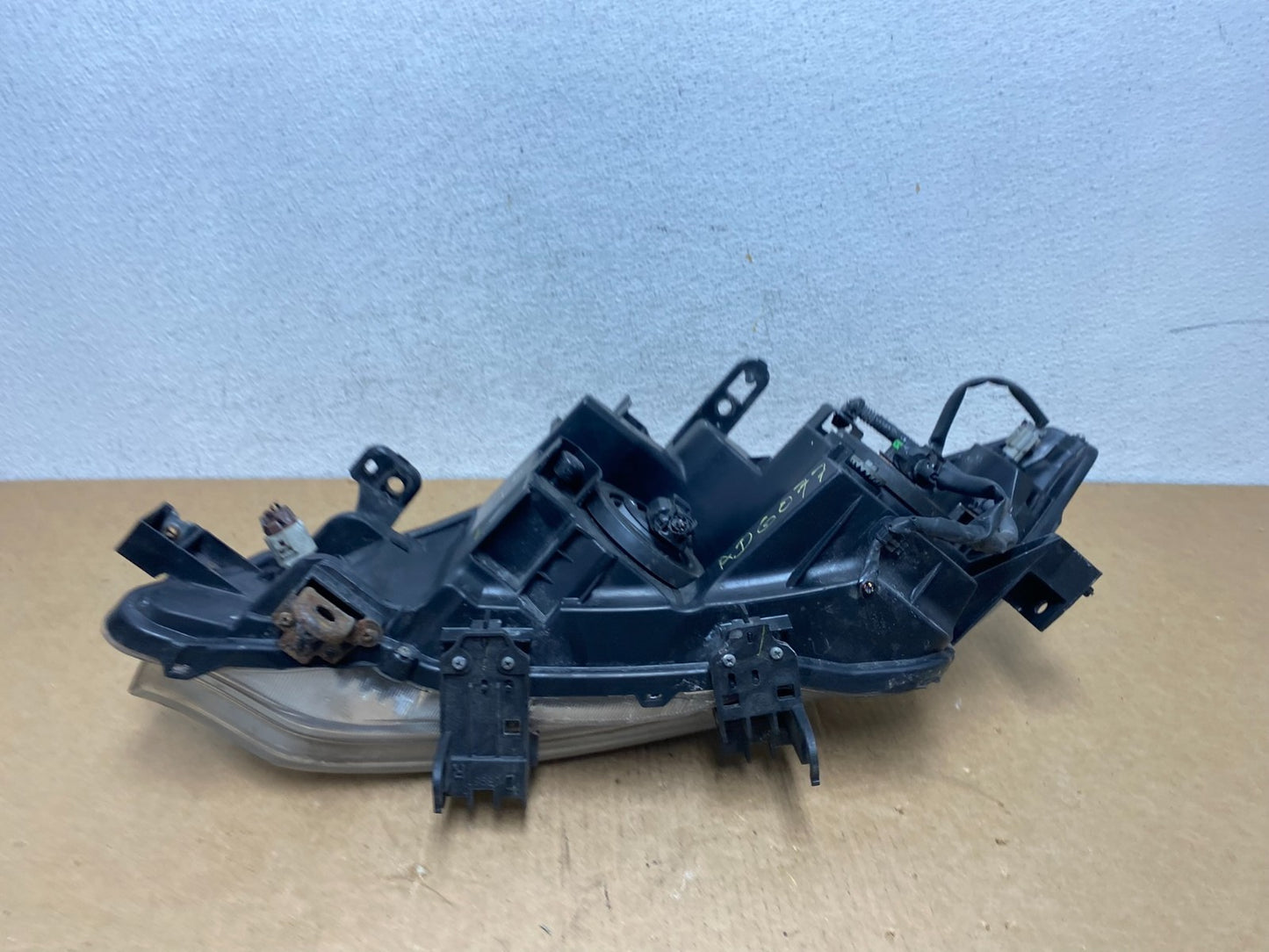 2011 to 2014 Nissan Murano Headlight Right Passenger Rh Halogen AD6077 DW7