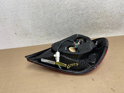 2002 2003 2004 Toyota Camry Left Driver LH Side Tail Light AI14175