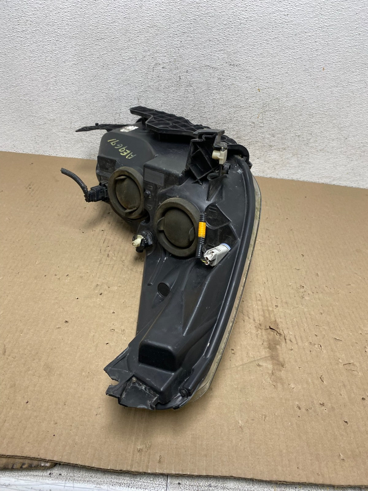 2013 - 2016 Ford Escape Headlight Left Driver Lh Side Halogen AE9691 DW10