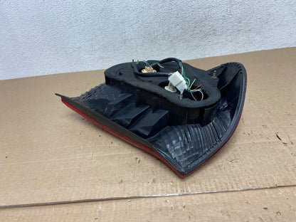 2002 2003 2004 Toyota Camry Tail Light Right Passenger Rh Side AE6147 LK4
