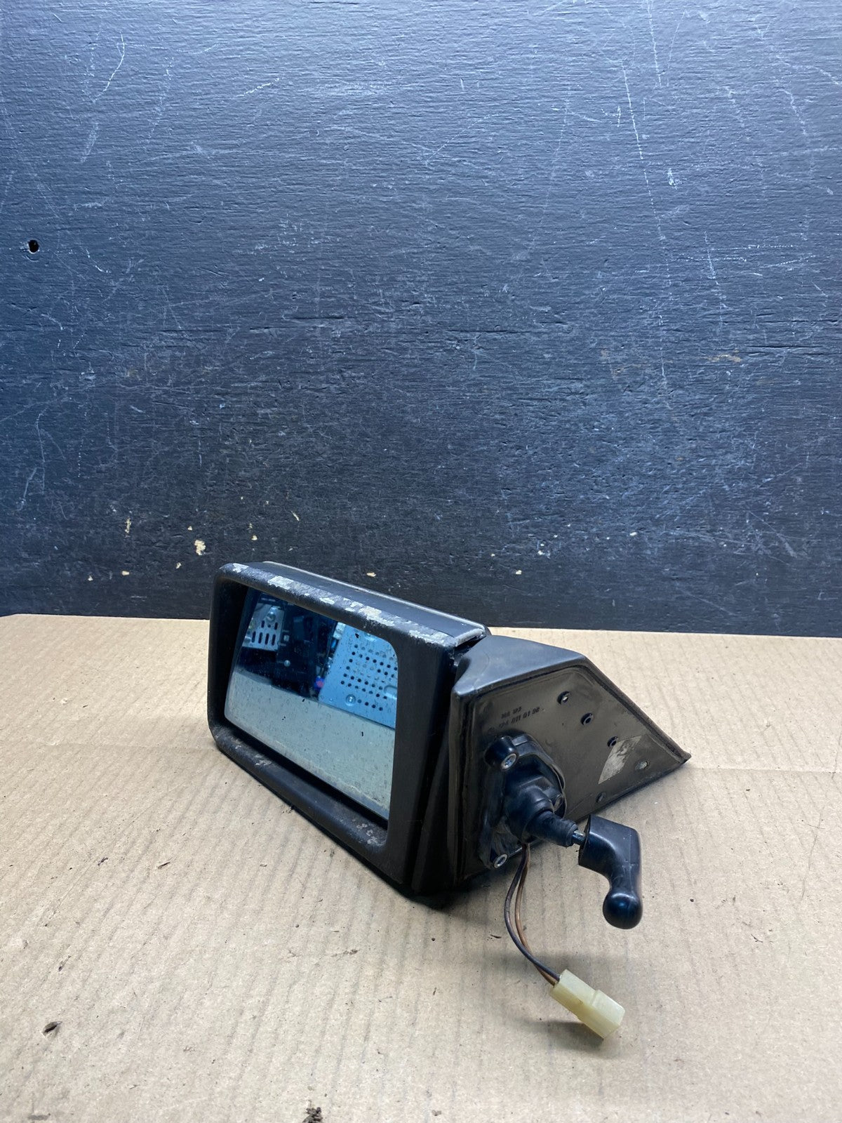 1986 to 1995 Mercedes W124 300TE Wagon Left Side View Door Mirror AI7327 DG8