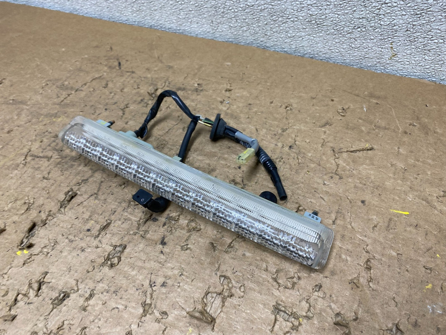 2006 - 2007 Subaru B9 Tribeca Spoiler 3RD Third Brake Light OEM V8355 DG1
