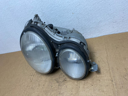 1996-1999 Mercedes E E320 E430 Right Passenger RH Side Headlight AD0629 DW1