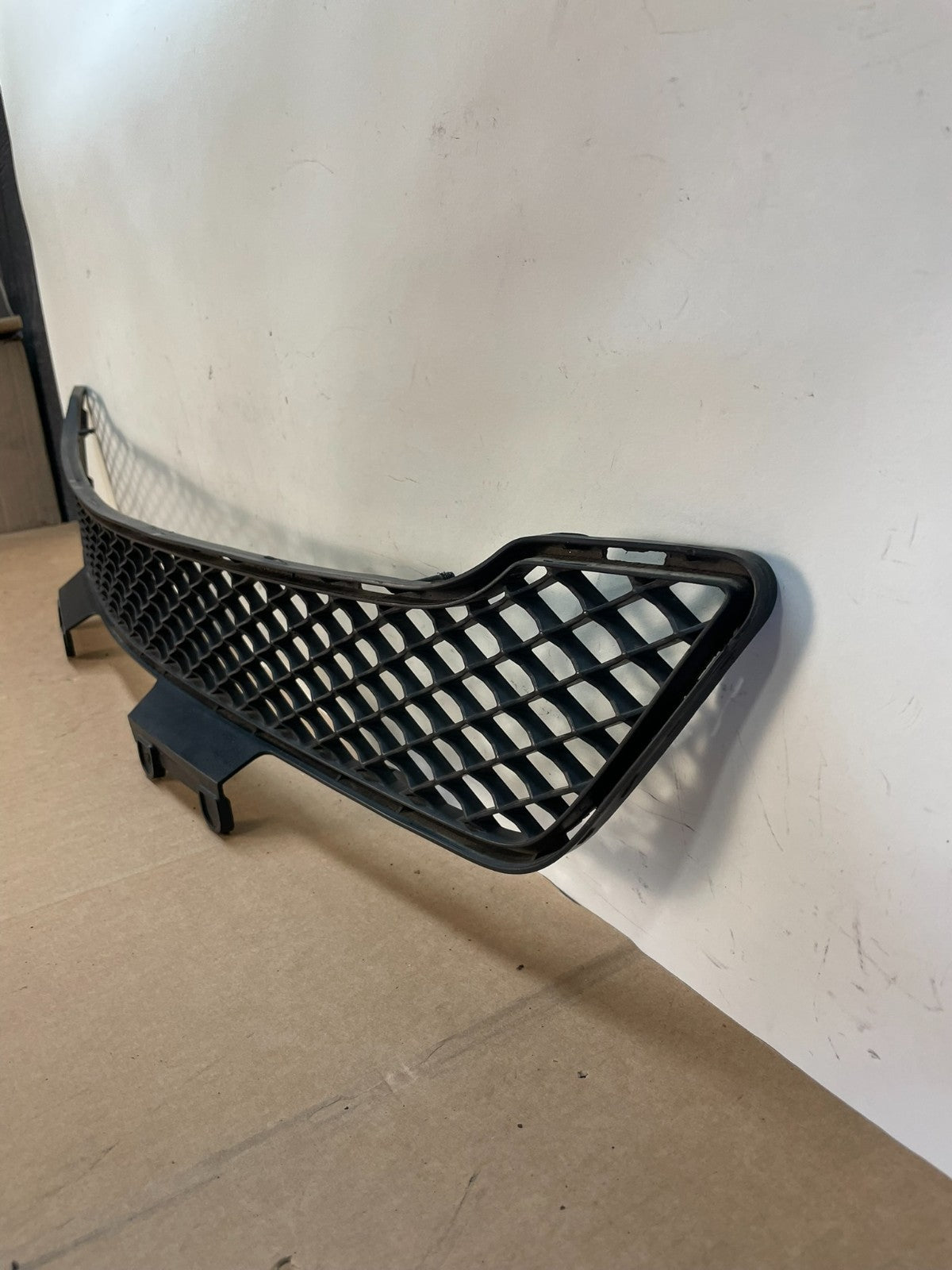 2009 to 2011 Mercedes ML-Class W164 Front Bumper Lower Grille Grill AJ1245 DG1