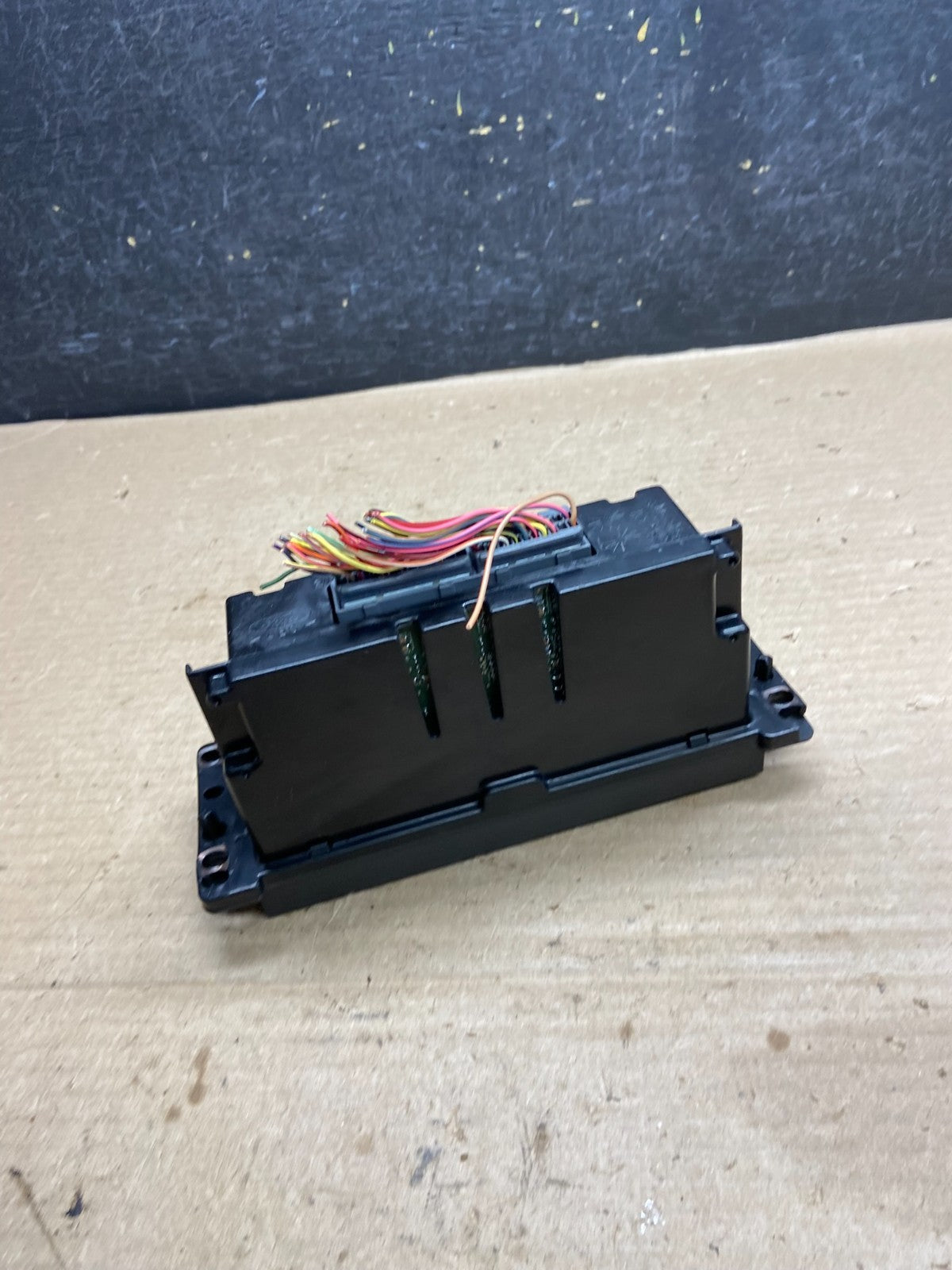 2003 to 2006 Lincoln Town Car Climate Control Panel AH3775 DG4