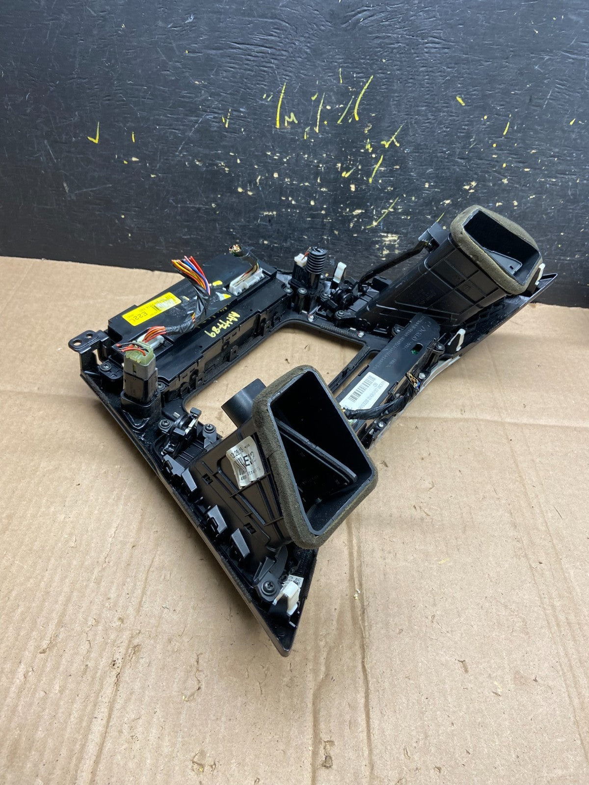 2011 - 2014 Hyundai Sonata Center Radio Climate Control Air Vent Bezel AA4789 DG4
