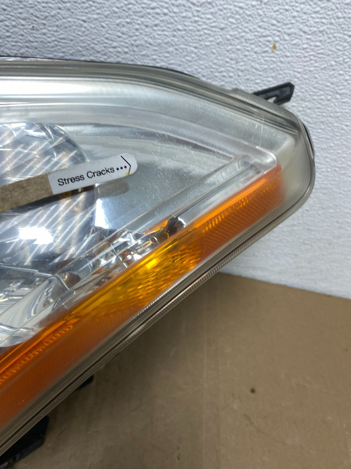 2008 to 2013 Nissan Rogue HID Xenon Headlight Left Driver Lh Side AC6049 DW4