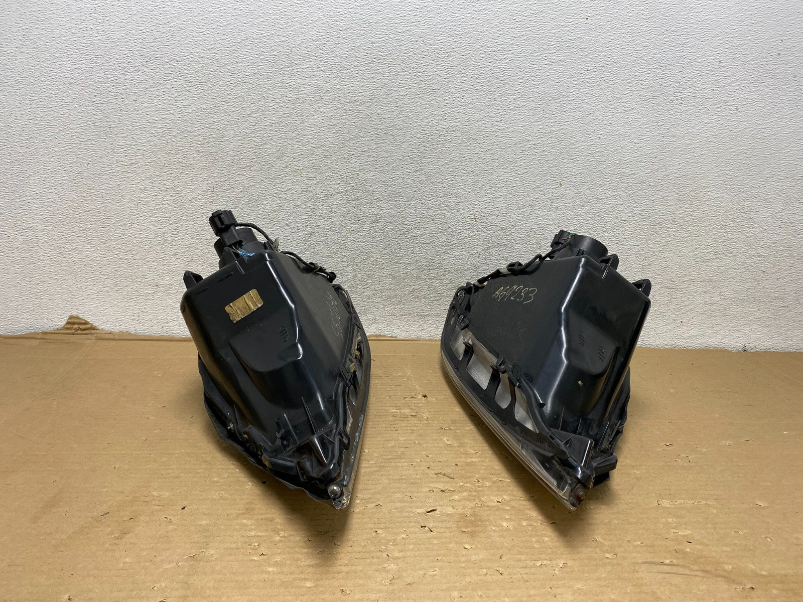 2000 to 2005 Mercury Sable Left+Right Side Halogen Headlights AG9233 DW8