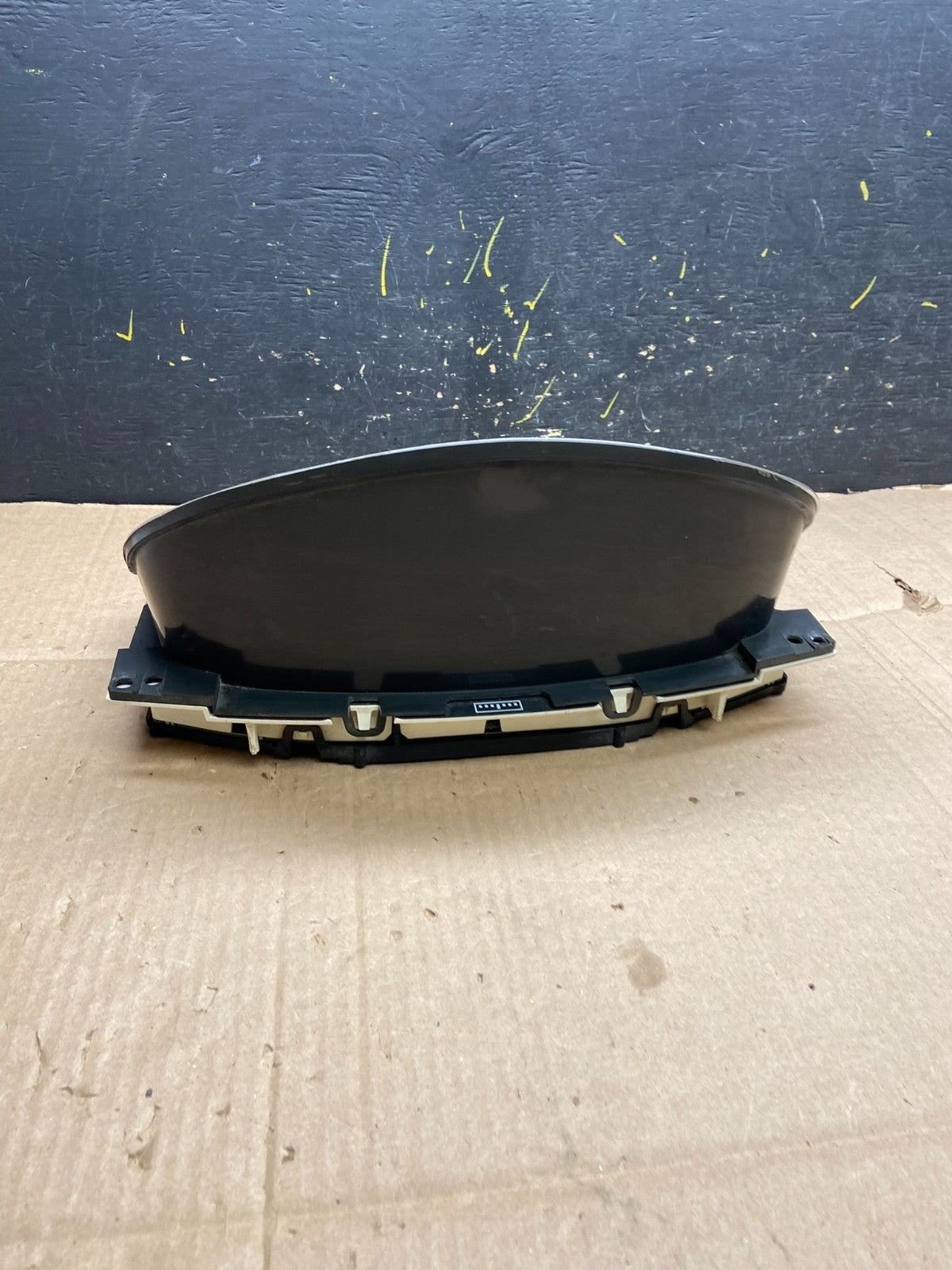 2004 to 2007 Chevrolet Express Speedometer Cluster Gauge OEM  y2226 DG4