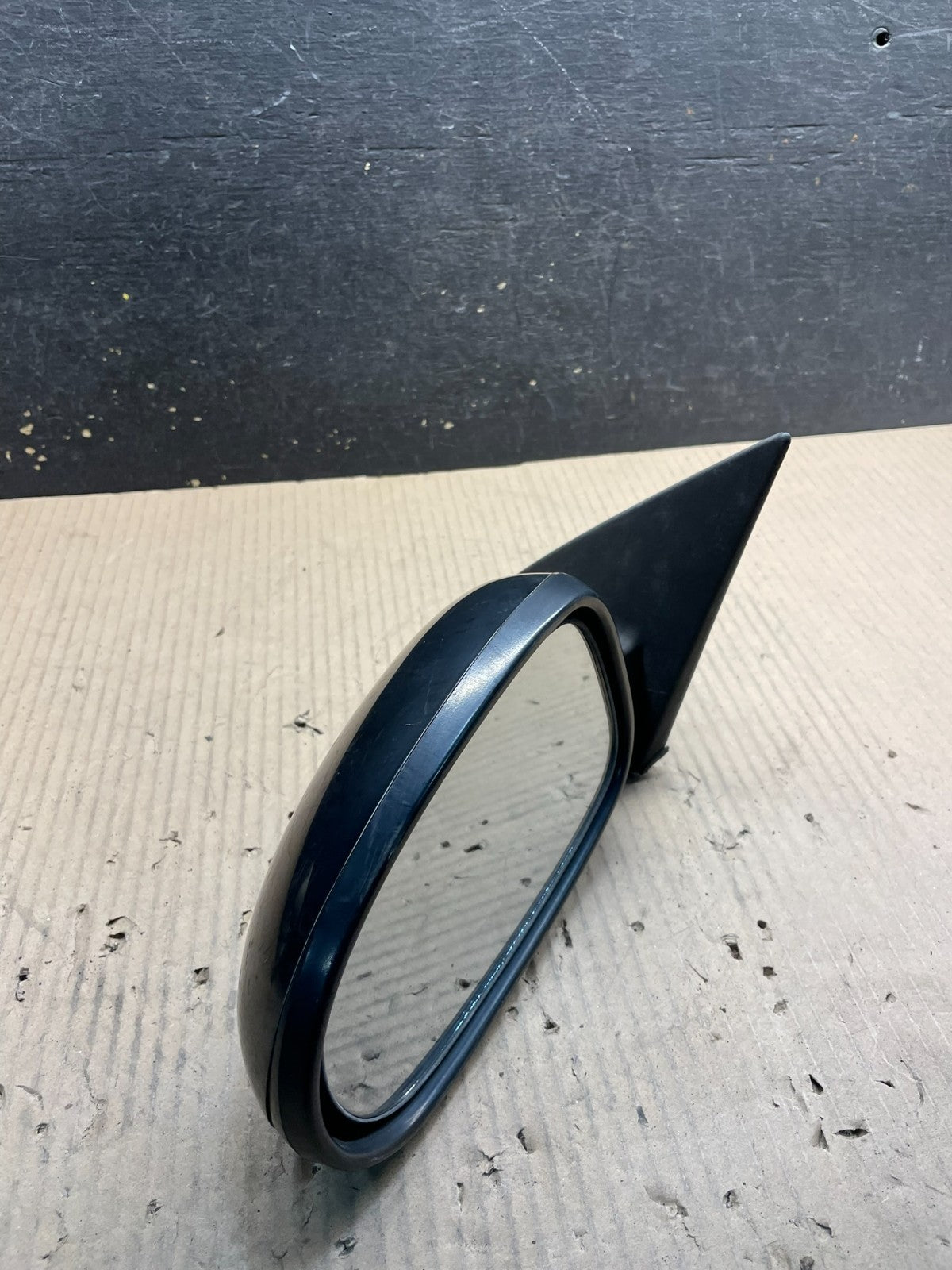 2000 to 2004 Infiniti i30 i35 Front Left Driver LH View Door Mirror OEM X0711 MS10